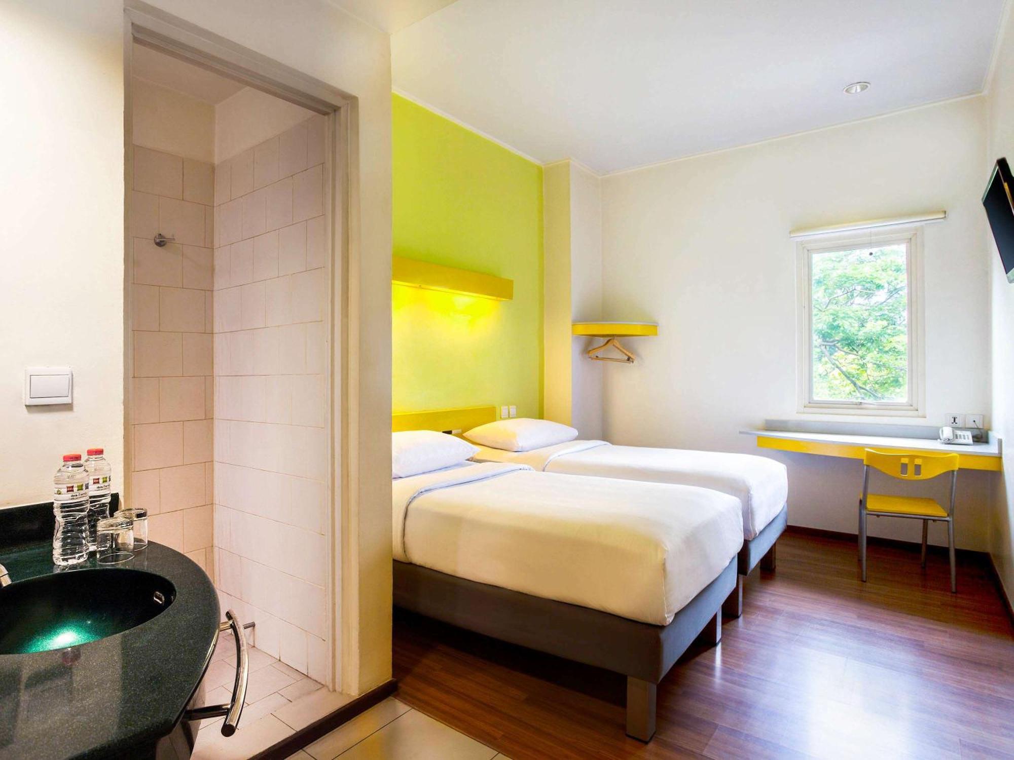 Ibis Budget Jakarta Menteng Buitenkant foto