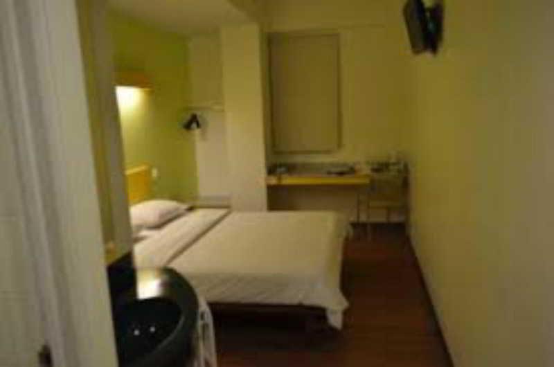 Ibis Budget Jakarta Menteng Buitenkant foto
