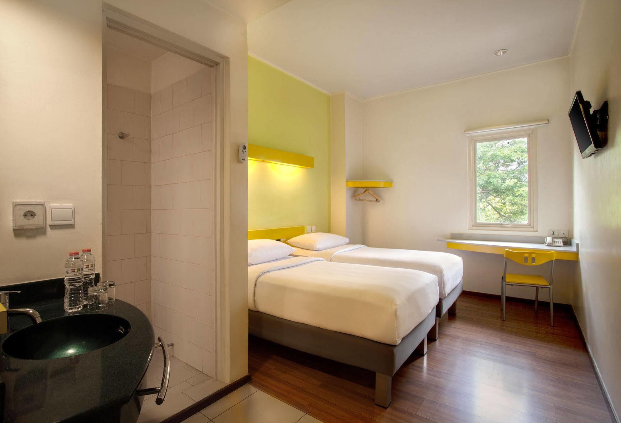 Ibis Budget Jakarta Menteng Buitenkant foto